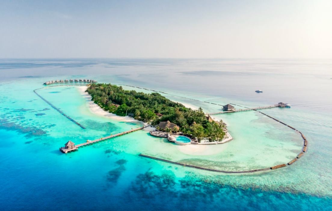 Komandoo Island Resort 4*