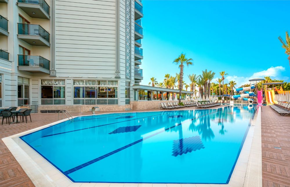 Caretta Beach Hotel 4*