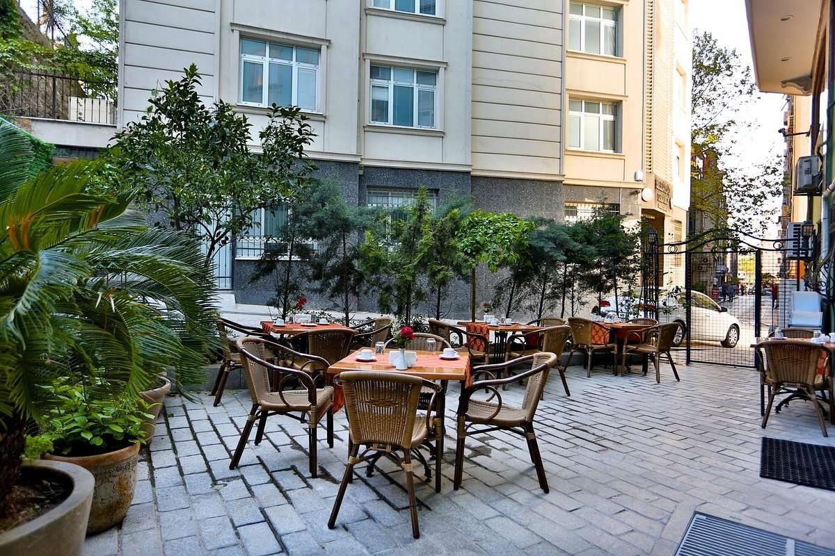 Bulvar Palas Hotel 4*