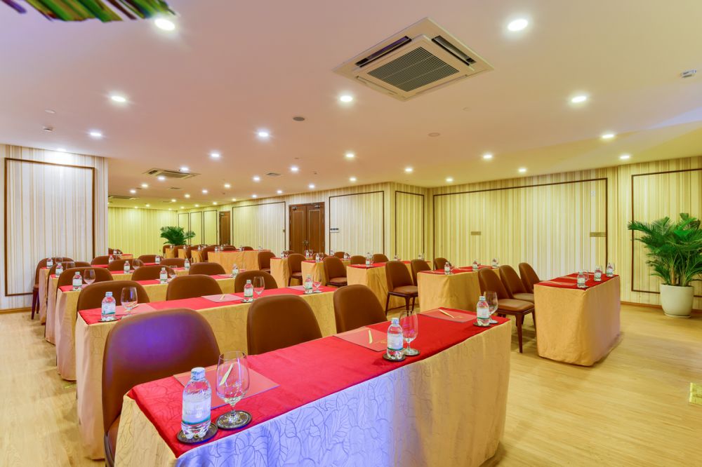 Regalia Gold Hotel Nha Trang 5*