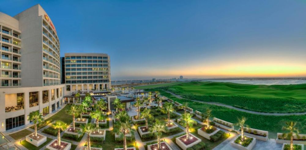 Crowne Plaza Abu Dhabi Yas Island 4*