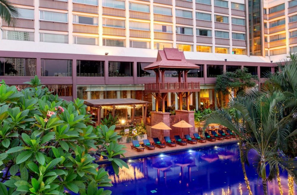 Ramada Plaza By Wyndham Bangkok Menam Riverside 5*