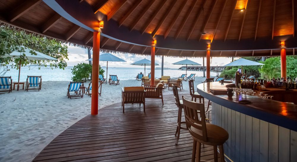 Reethi Faru Resort 4*