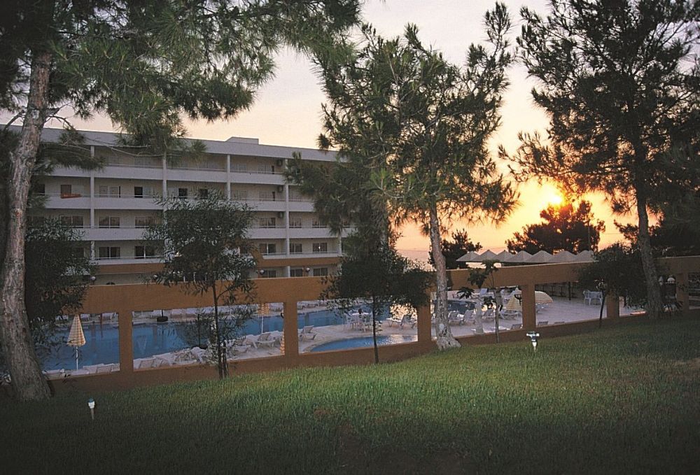 Scalanuova Beach Hotel 4*