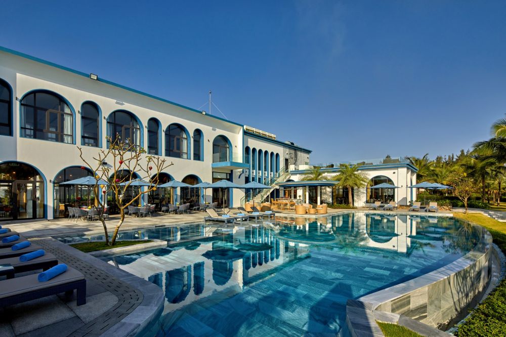 Wyndham Hoi An Royal Beach Resort & Villas 5*