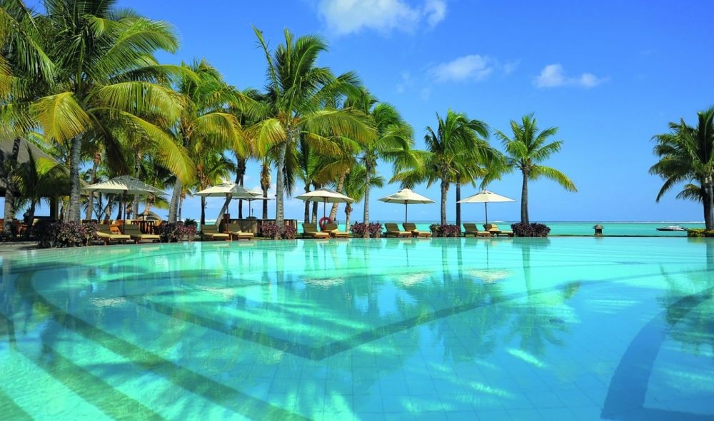 Paradis Beachcomber Golf Resort & Spa 5*