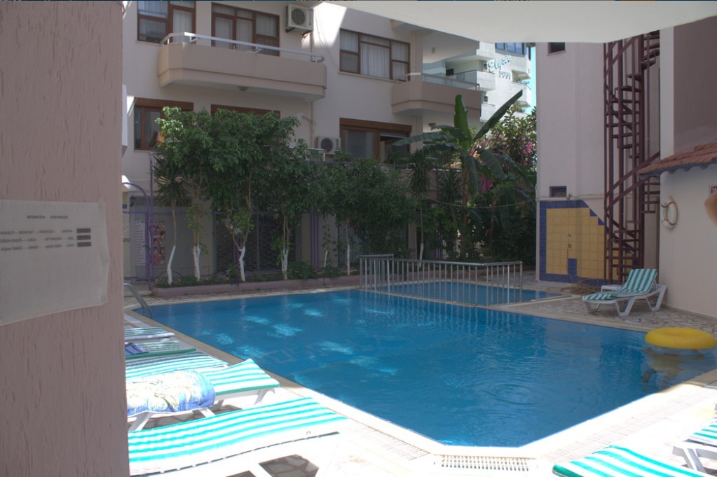 Rosella Hotel 3*