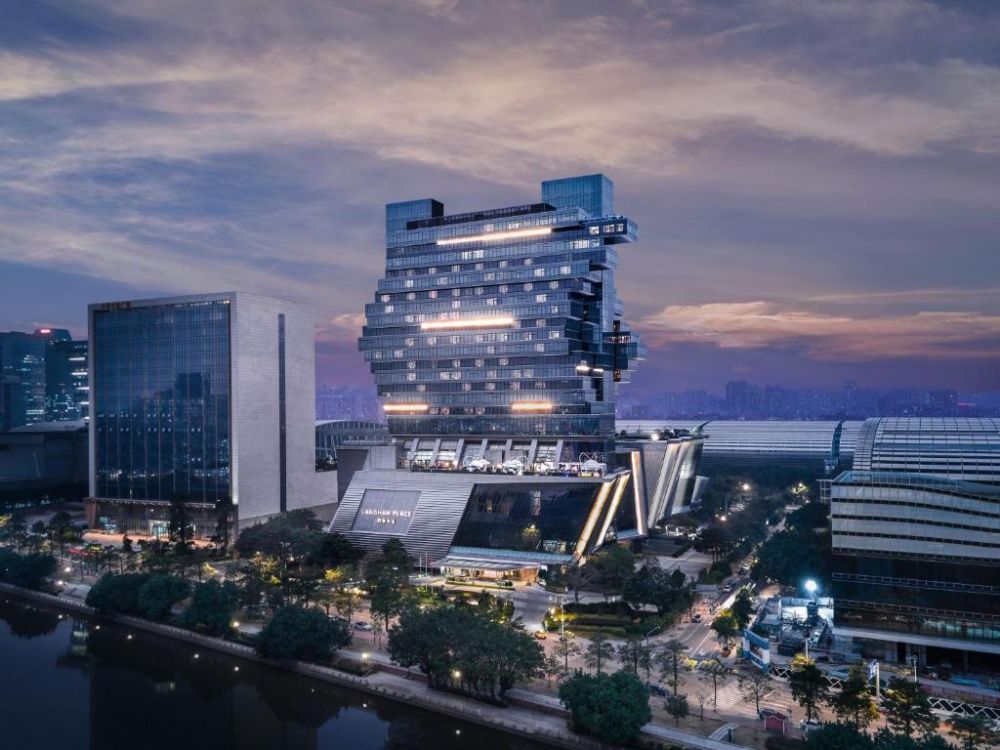 Langham Place Guangzhou 5*