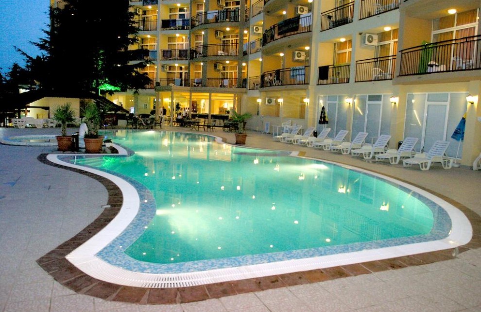 Luna Golden Sands 4*