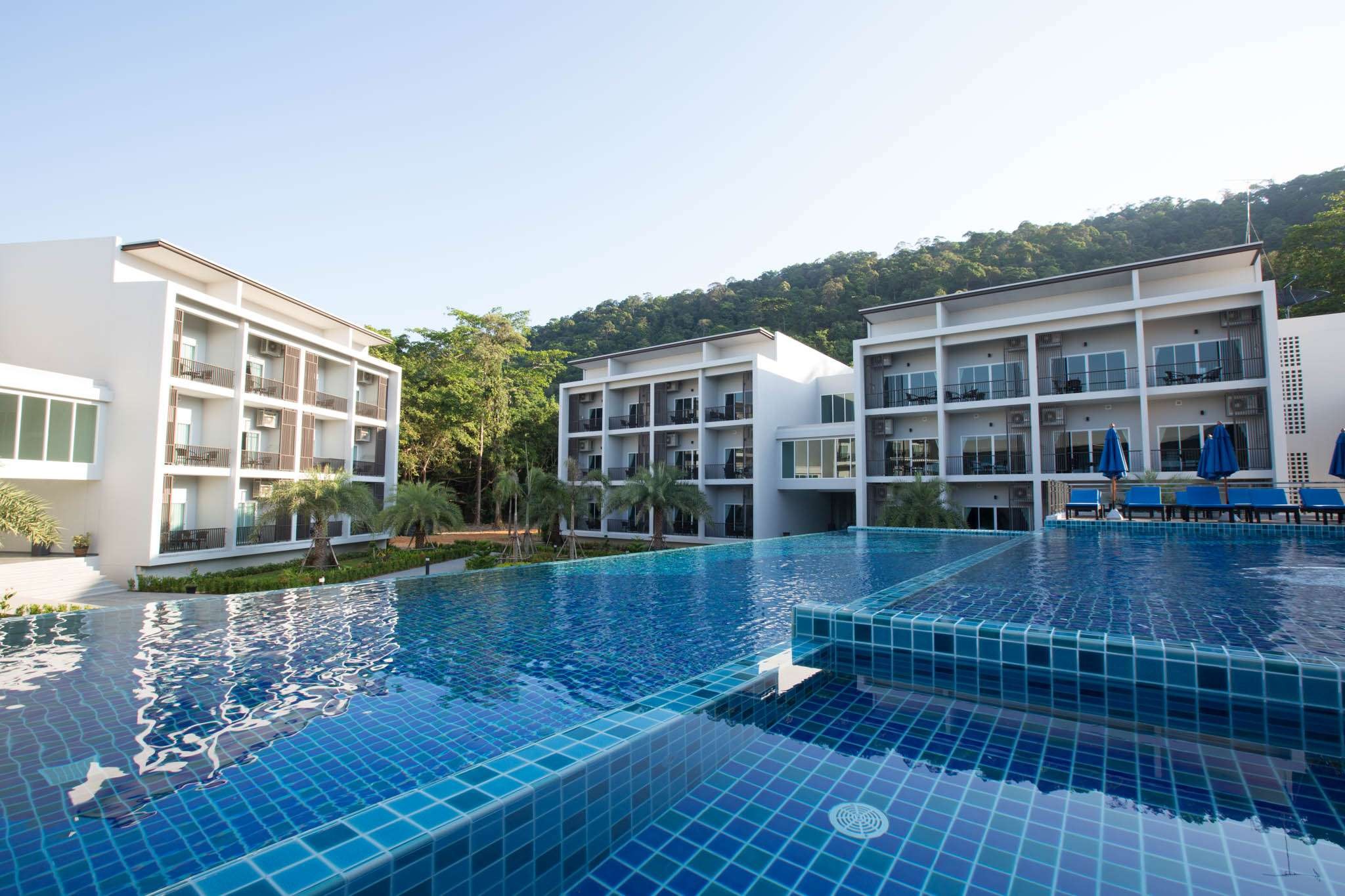 Koh Chang Paradise Hill 4*