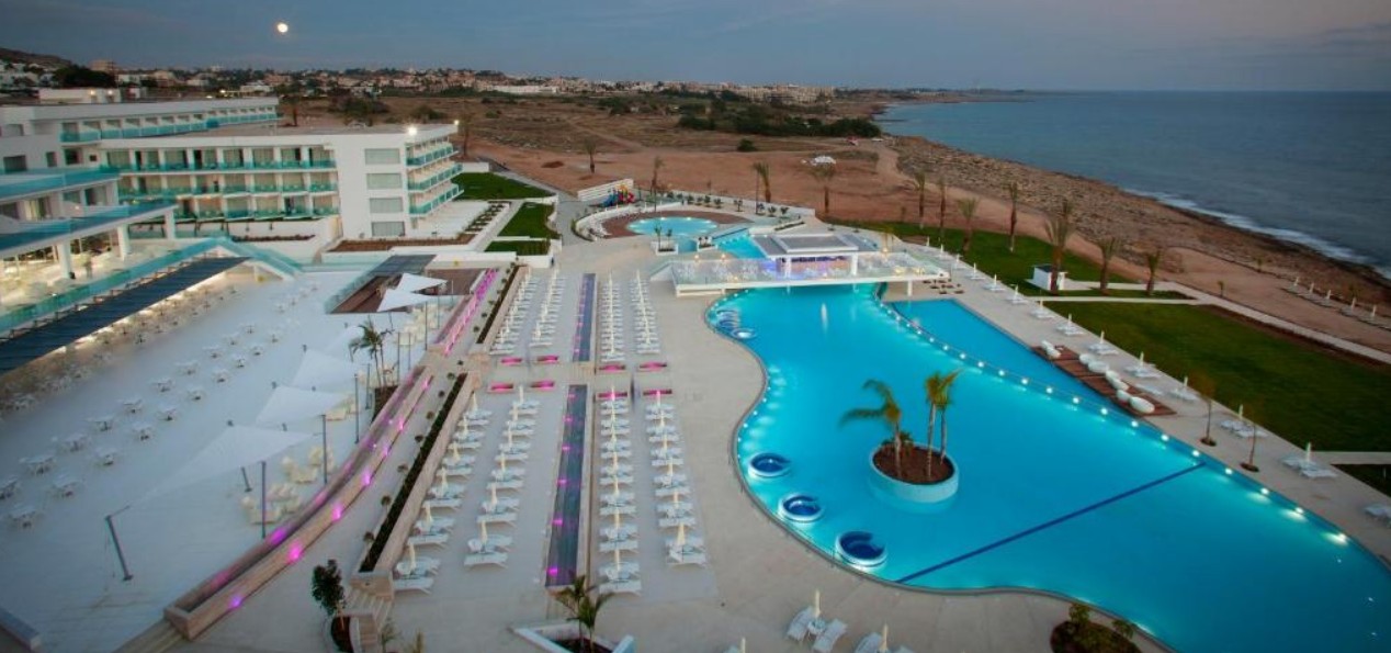 King Evelthon Beach Hotel and Resort 5*