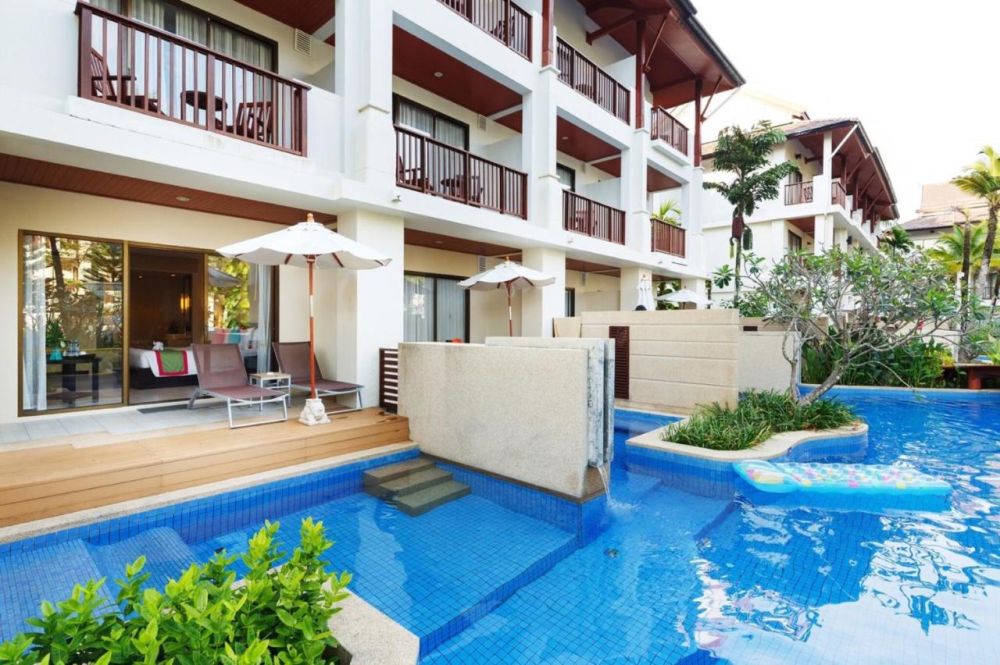 Apsara Beachfront Resort & Villas 4+