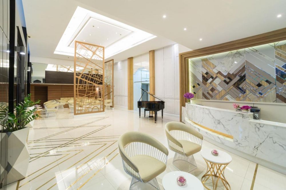 Bandara Suites Silom 4*