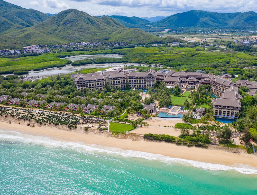 The Ritz-Carlton Sanya Yalong Bay 5*