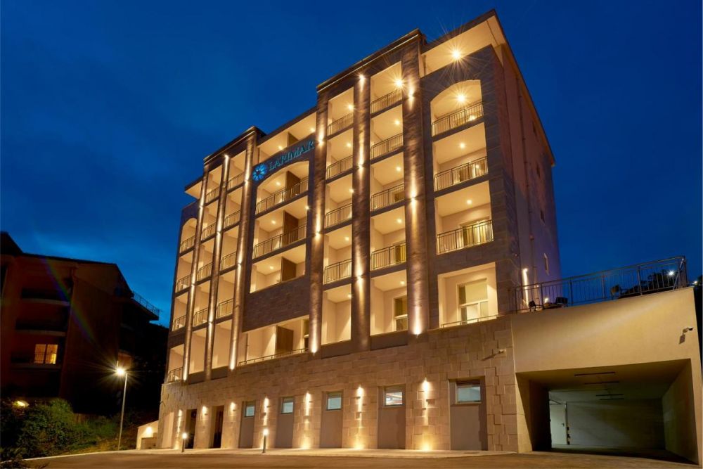 Larimar Aparthotel 4*