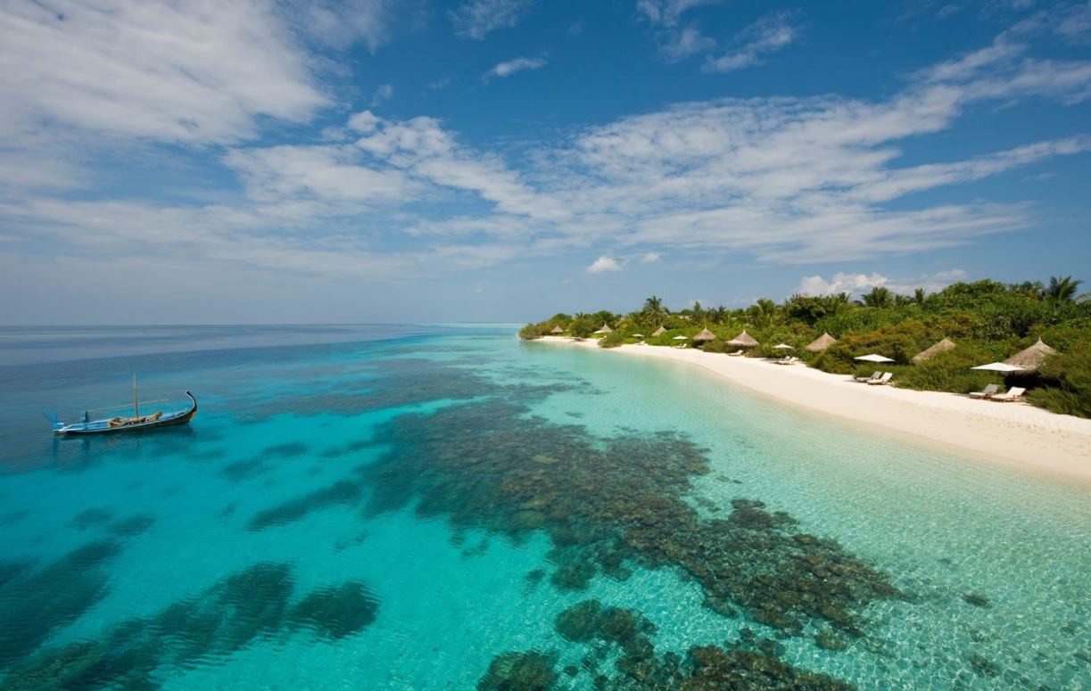 Four Seasons Landaa Giravaru 5*