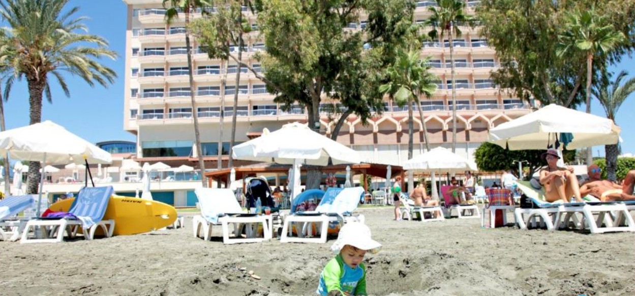 Poseidonia Beach Hotel 4*