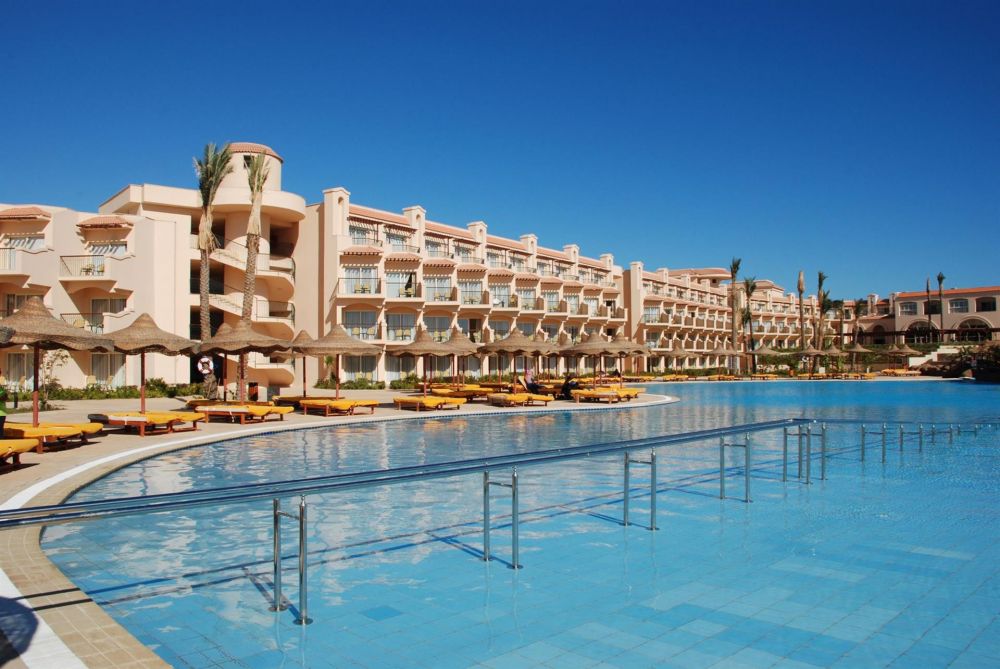 Pyramisa Beach Resort Sahl Hasheesh 4*