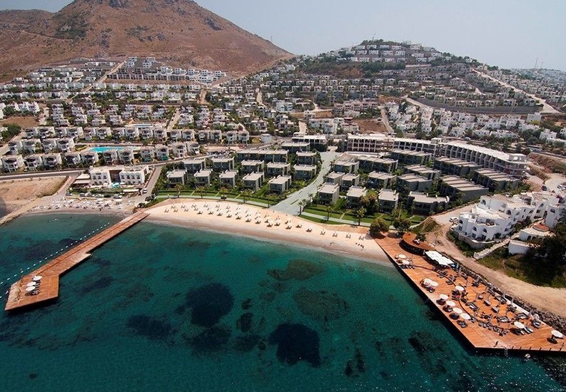 Swissotel Resort Bodrum Beach 5*