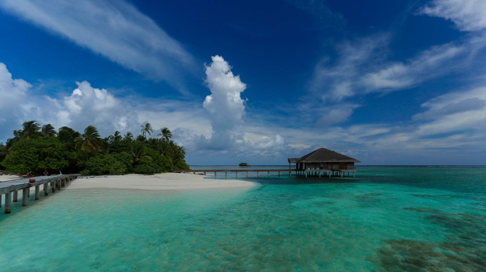 Medhufushi Island Resort 4*