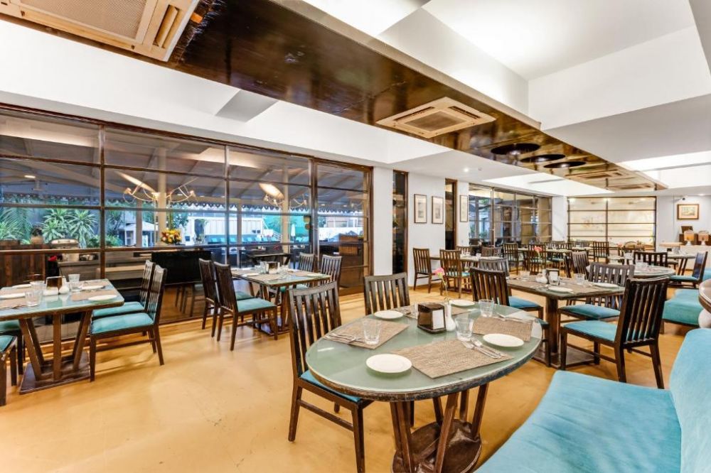 Whispering Palms Beach Resort 4*