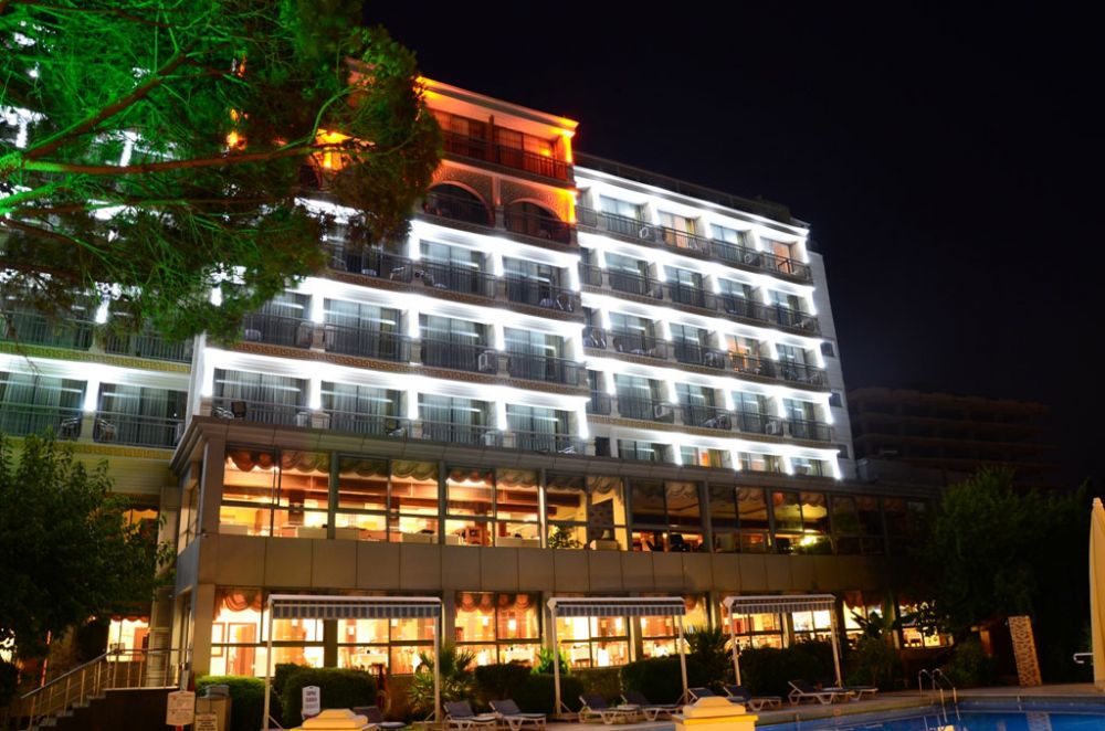 Lara Hotel 4*