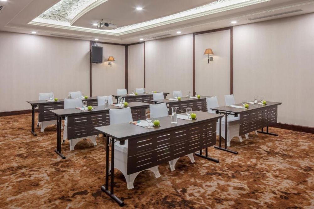 Melia Vinpearl Danang Riverfront 5*
