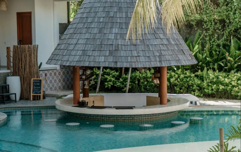 Roomates Surf Camp Canggu 3*