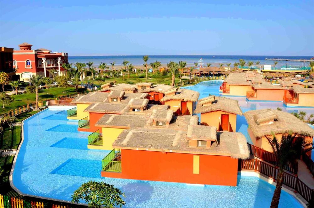 Titanic Palace Resort & Aquapark 5*