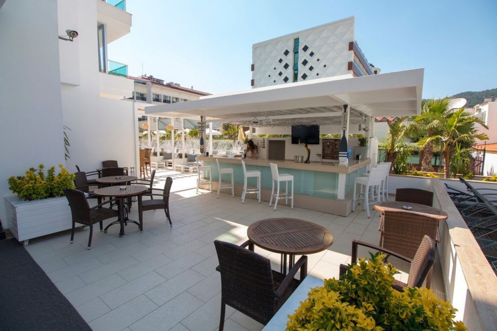 Supreme Beach Hotel (Ex.Munamar Beach Residence) 14+ 4*