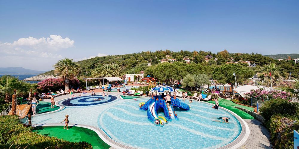 Pine Bay Holiday Resort 5*