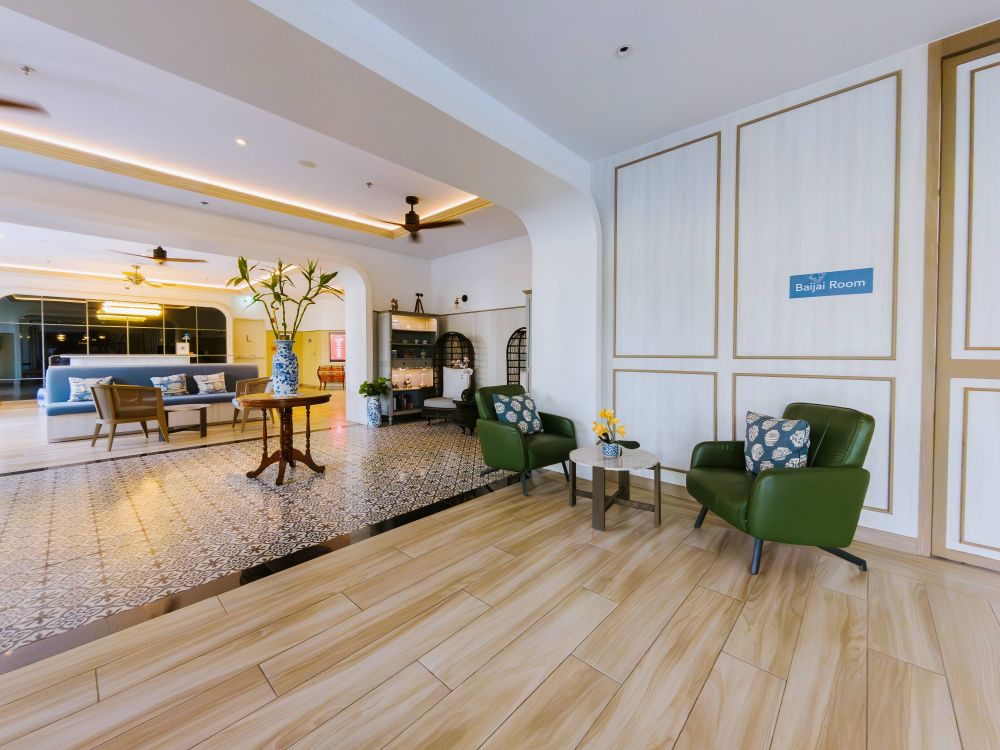 Sawaddi Patong Resort & Spa By Tolani 4*