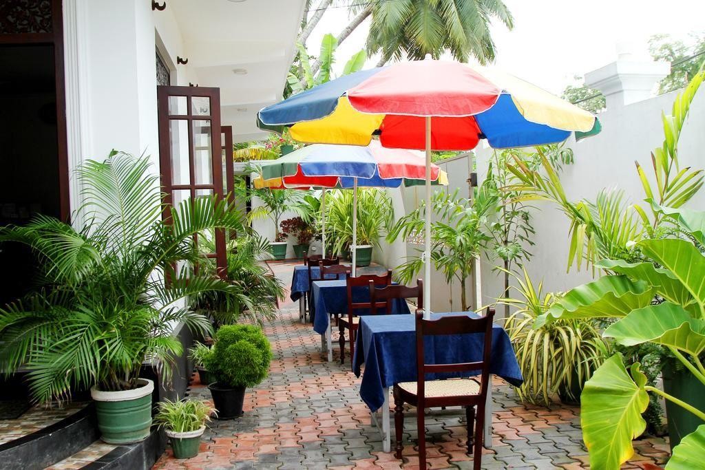 Italia Hotel Ambalangoda 2*