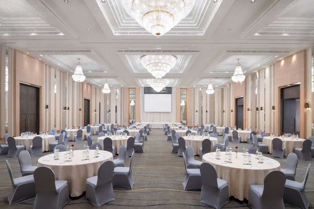 Swissotel Bangkok Ratchada 5*