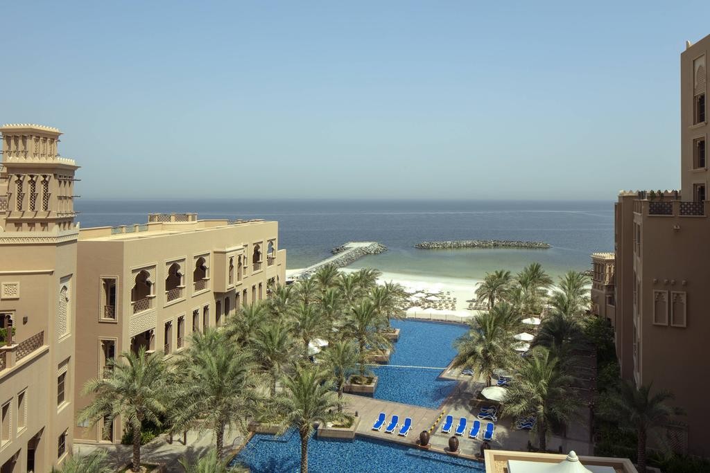 Sheraton Sharjah Beach Resort & SPA 5*