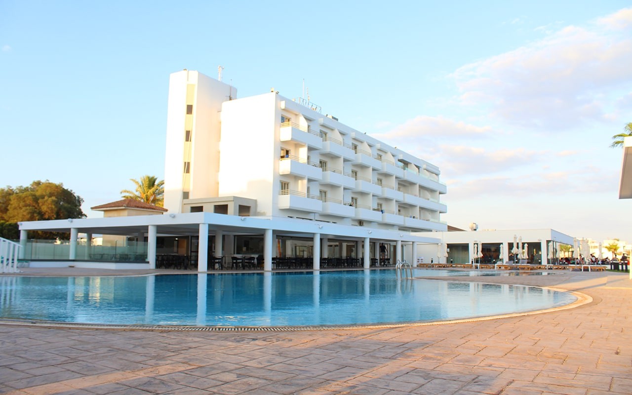 Piere Anne Beach Hotel 3*