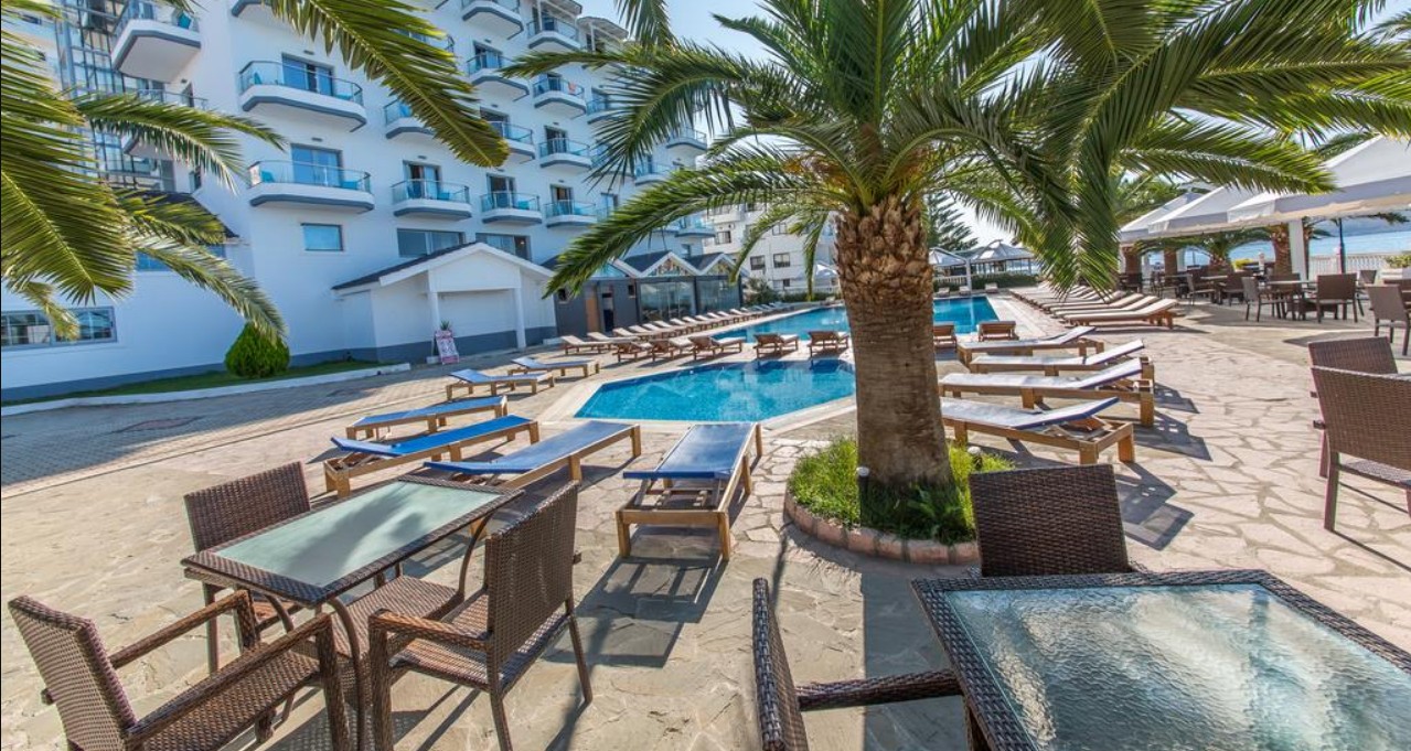 Saranda Palace 4*