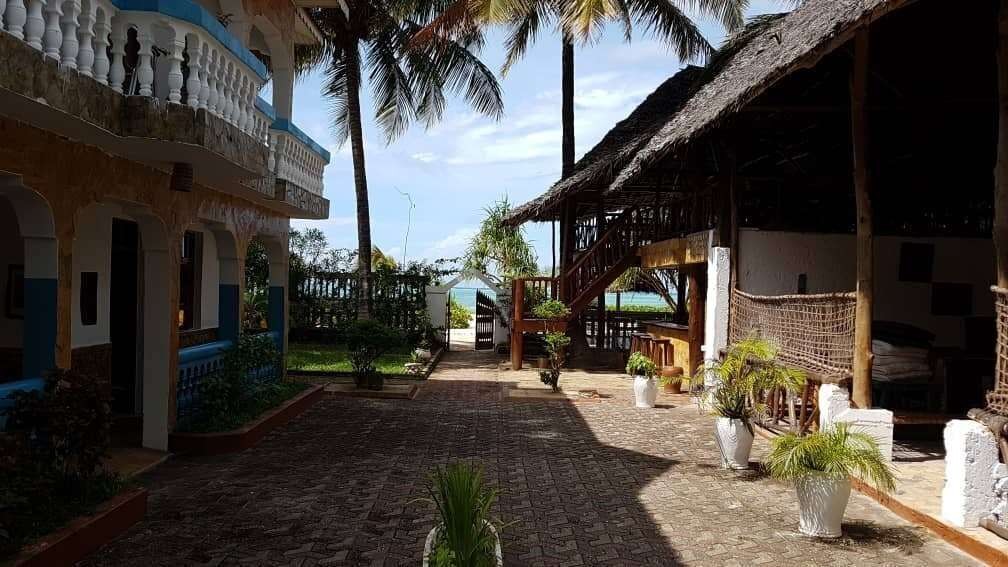 Pwani Silver Sand Beach Hotel 3*