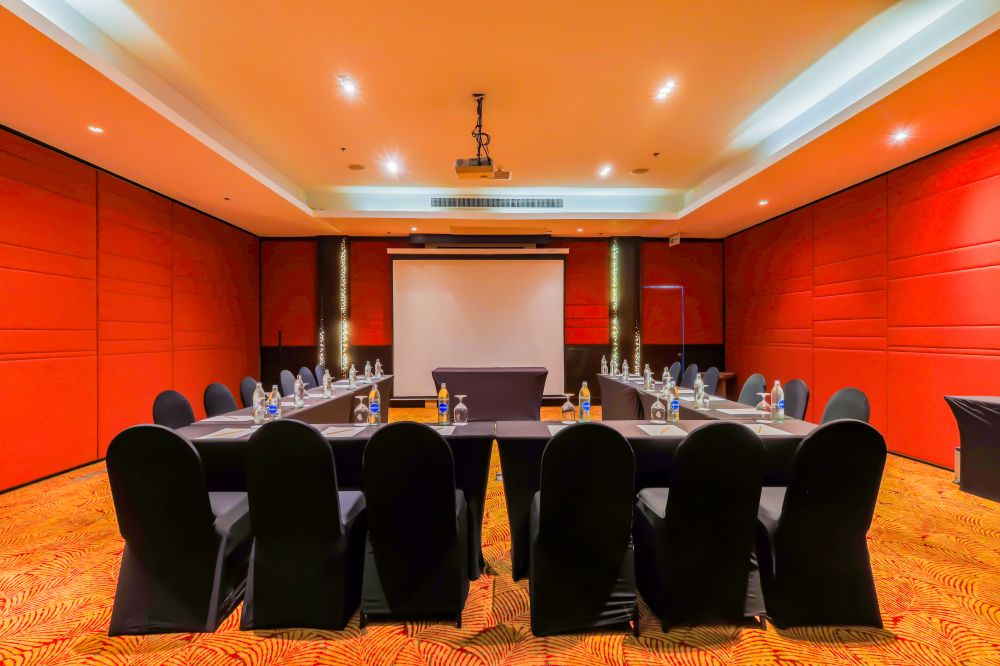 Radisson Resort & Suites Phuket (ex. Swissotel Suites Phuket Kamala Beach) 4*