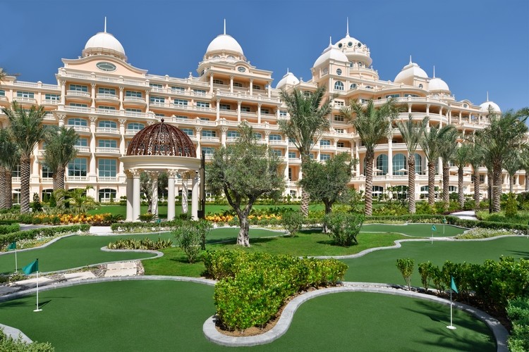 Raffles The Palm Dubai 5*