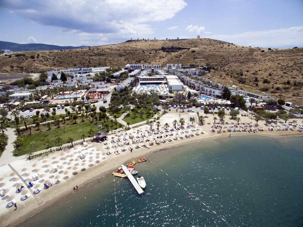 Jasmin Beach Hotel 4*