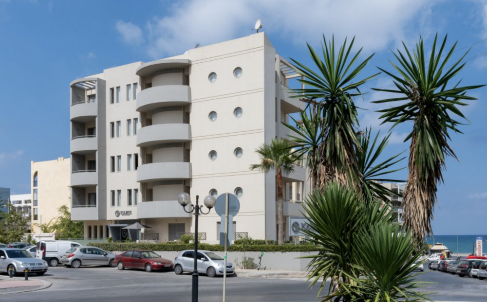 Icarus Suites & Apartments 3*