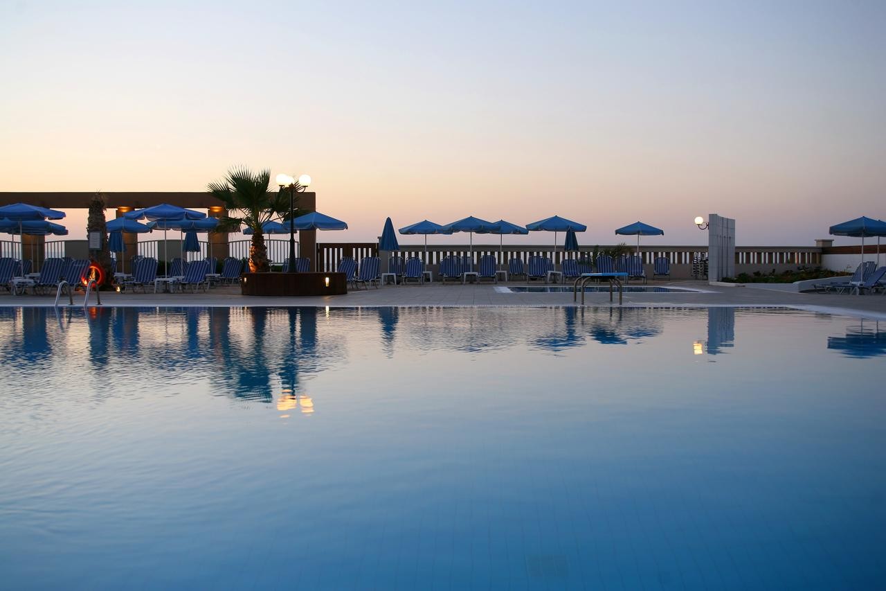 Europa Beach Hotel 4*