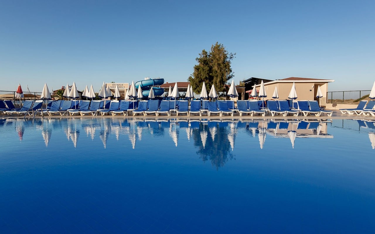 Larissa Holiday Beach Hotel 4*