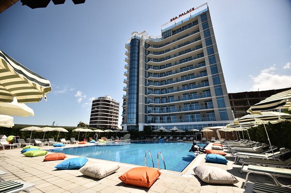 Era Palace Kvariati 4*