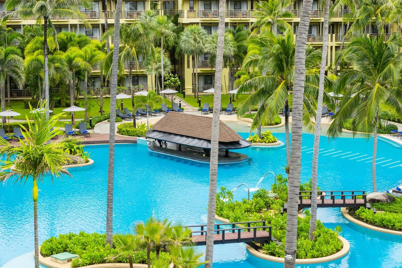 Phuket Marriott Resort & Spa Merlin Beach 5*