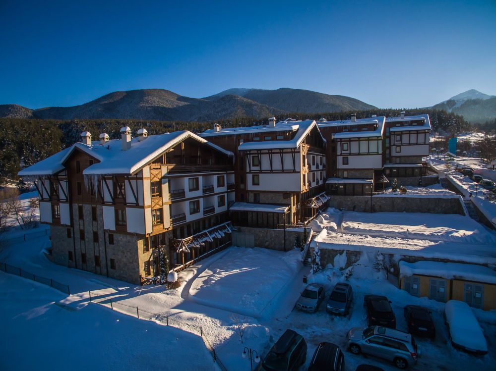 Green Life Ski & Spa Resort 4*