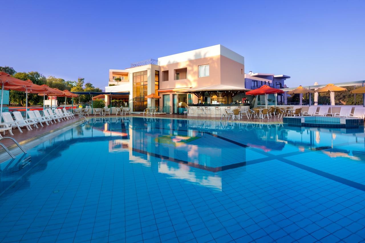 Ilianthos Village Luxury Hotel & Suites 4*