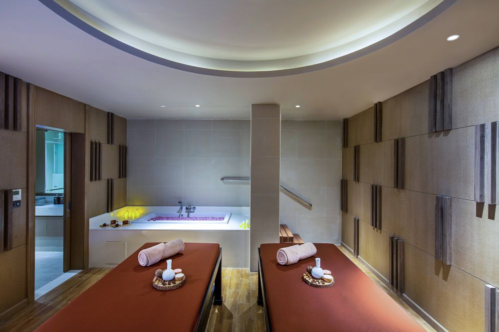 Avani+ Hua Hin Resort 5*