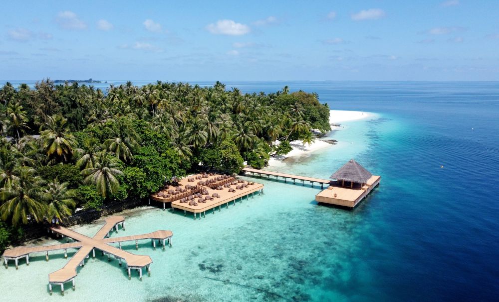 Fihalhohi Island Resort 4*